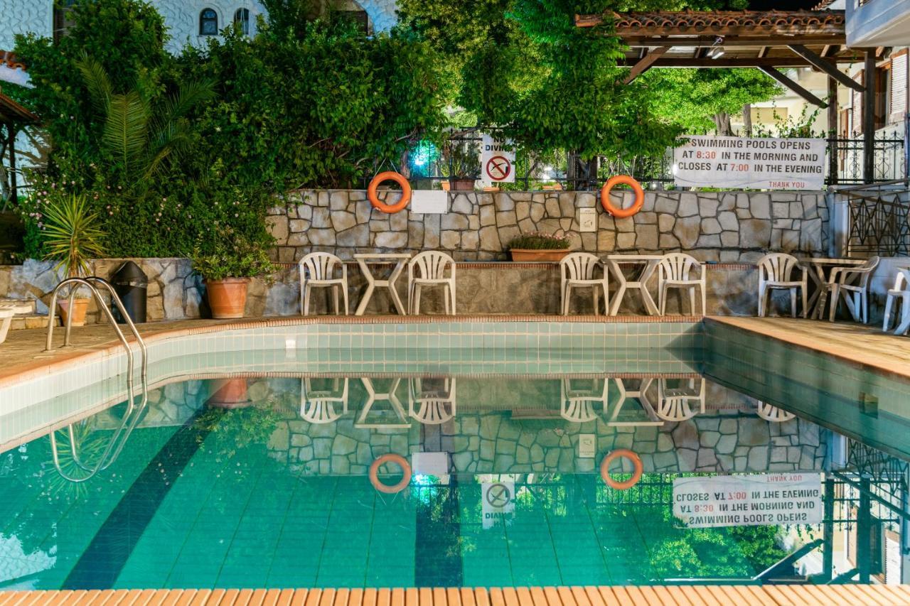 Hotel Sarikas Políhrono Kültér fotó