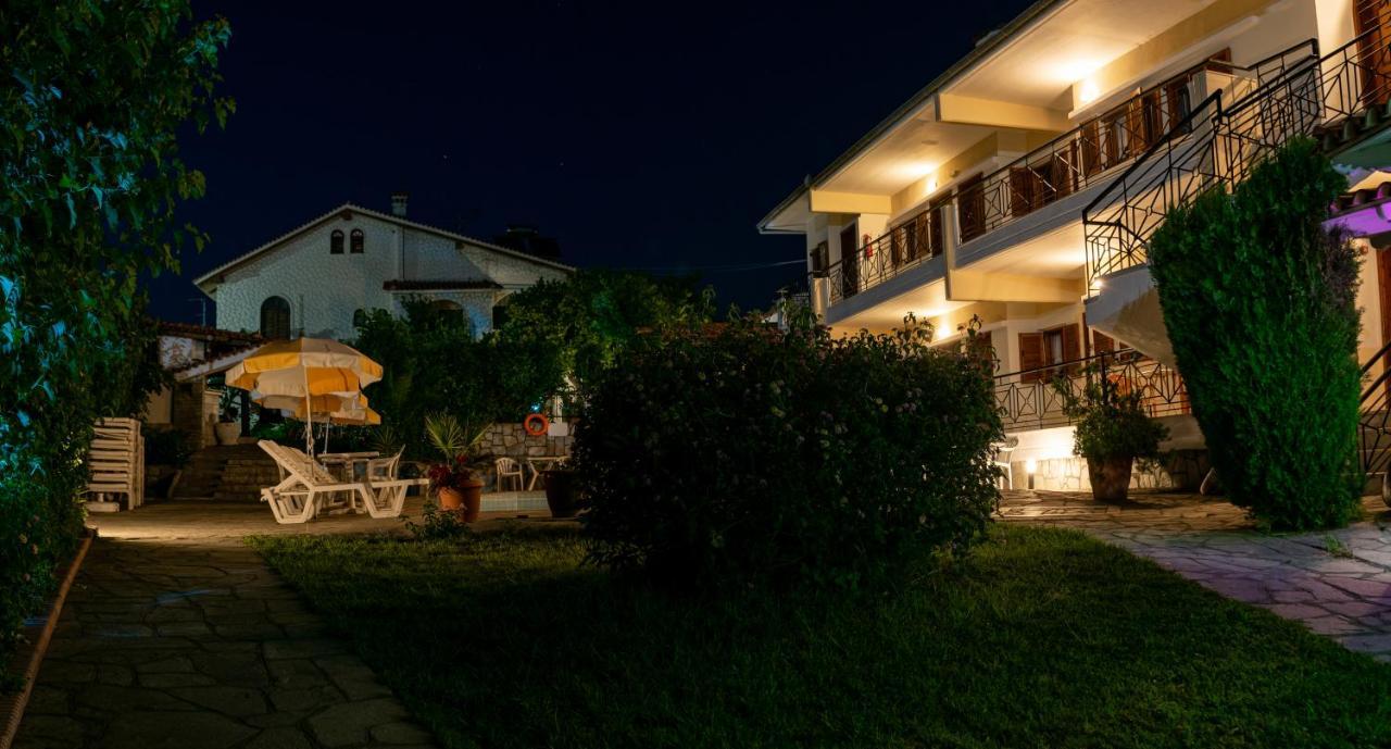 Hotel Sarikas Políhrono Kültér fotó