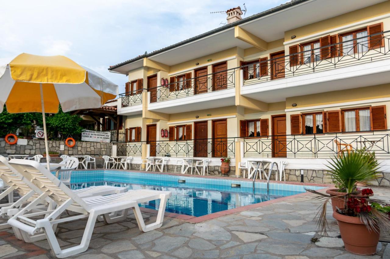 Hotel Sarikas Políhrono Kültér fotó